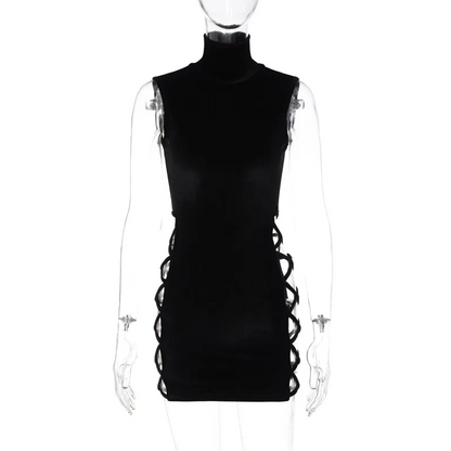 Kurzes Kleid mit Schnürdetails